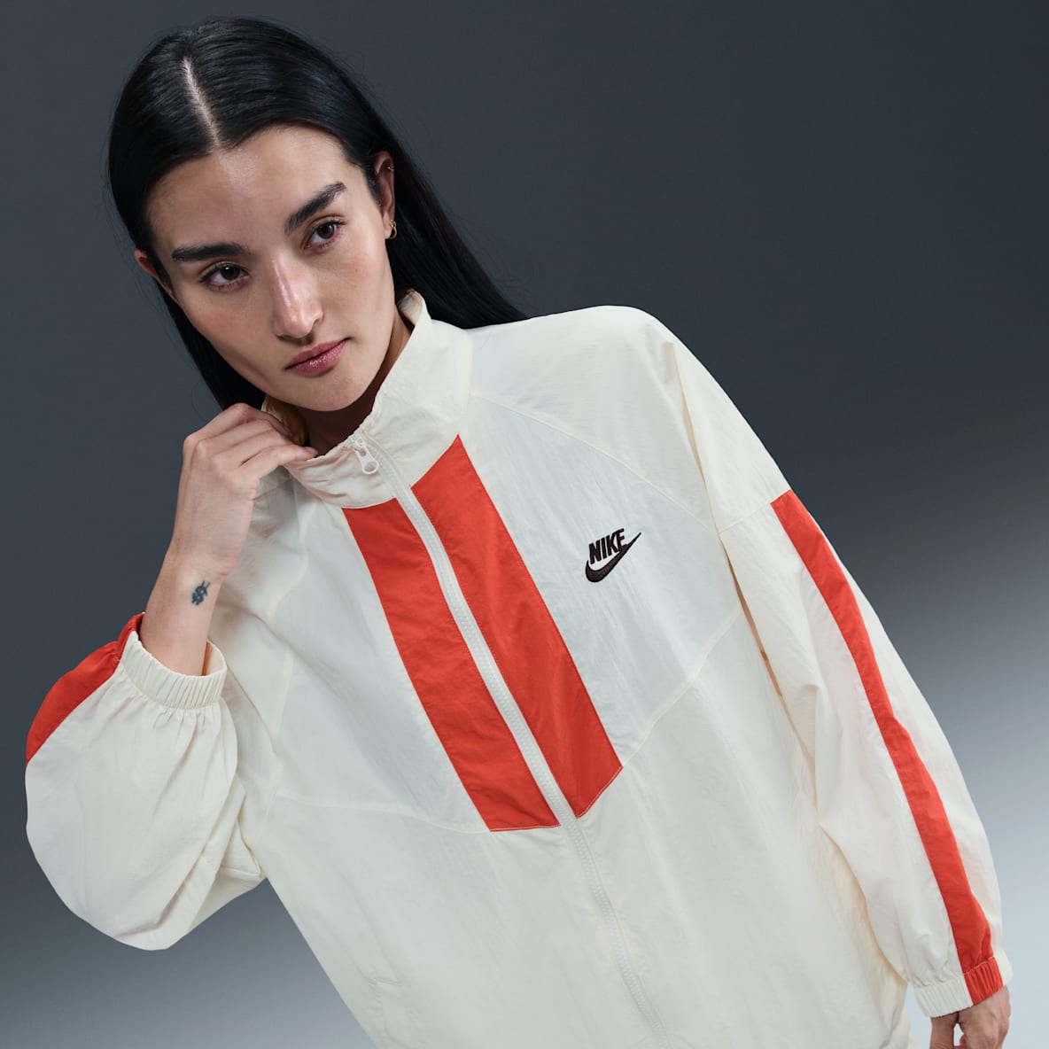 NIKE公式】 ホワイト ウィンドブレーカー【ナイキ公式通販】